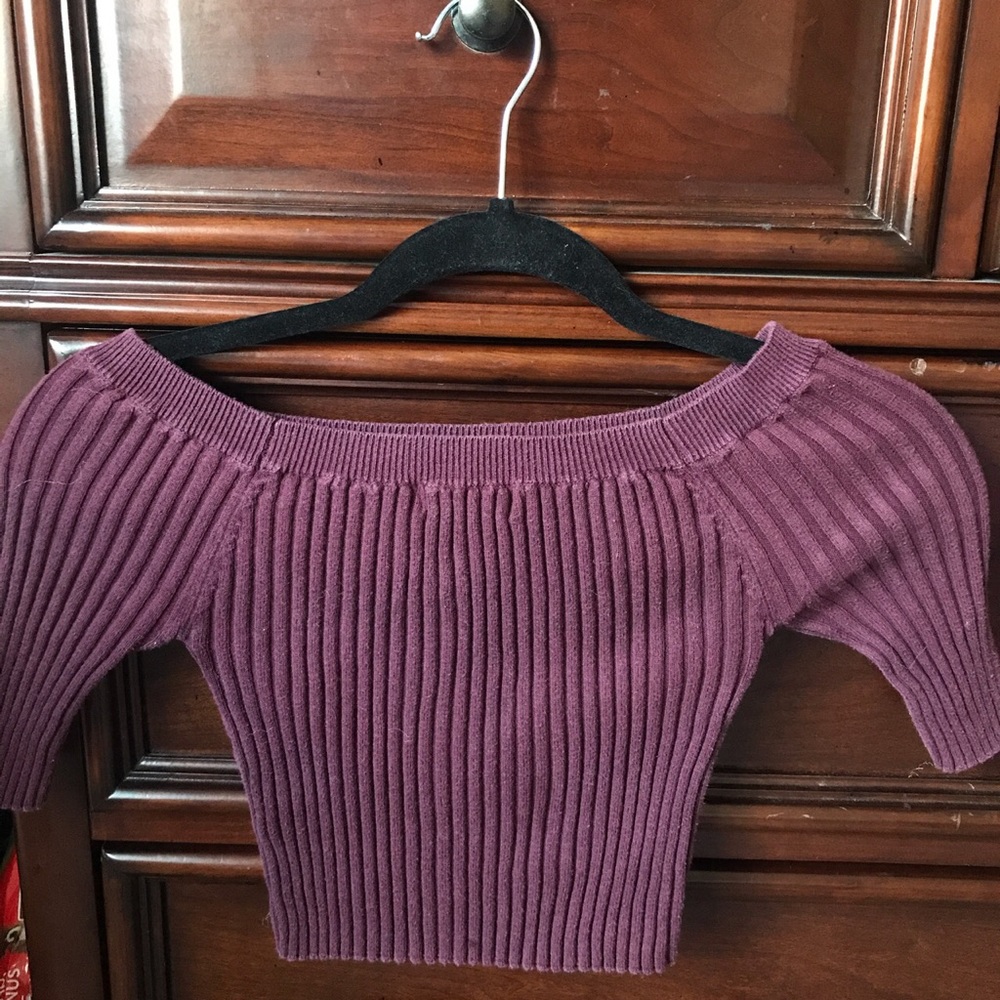 Maroon ribbed off the shoulder crop top
